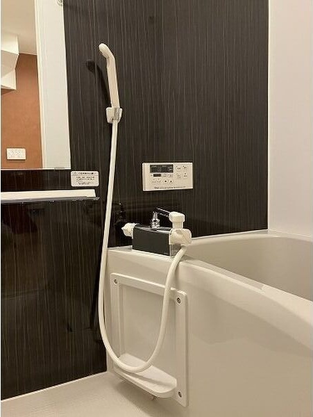 LUMINA港栄の浴室