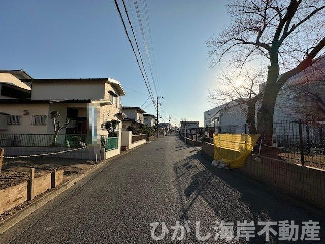 茅ヶ崎市萩園　売地　全２区画の前面道路含む現地写真|現地外観