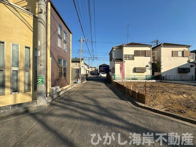 茅ヶ崎市萩園　売地　全２区画の前面道路含む現地写真|現地外観