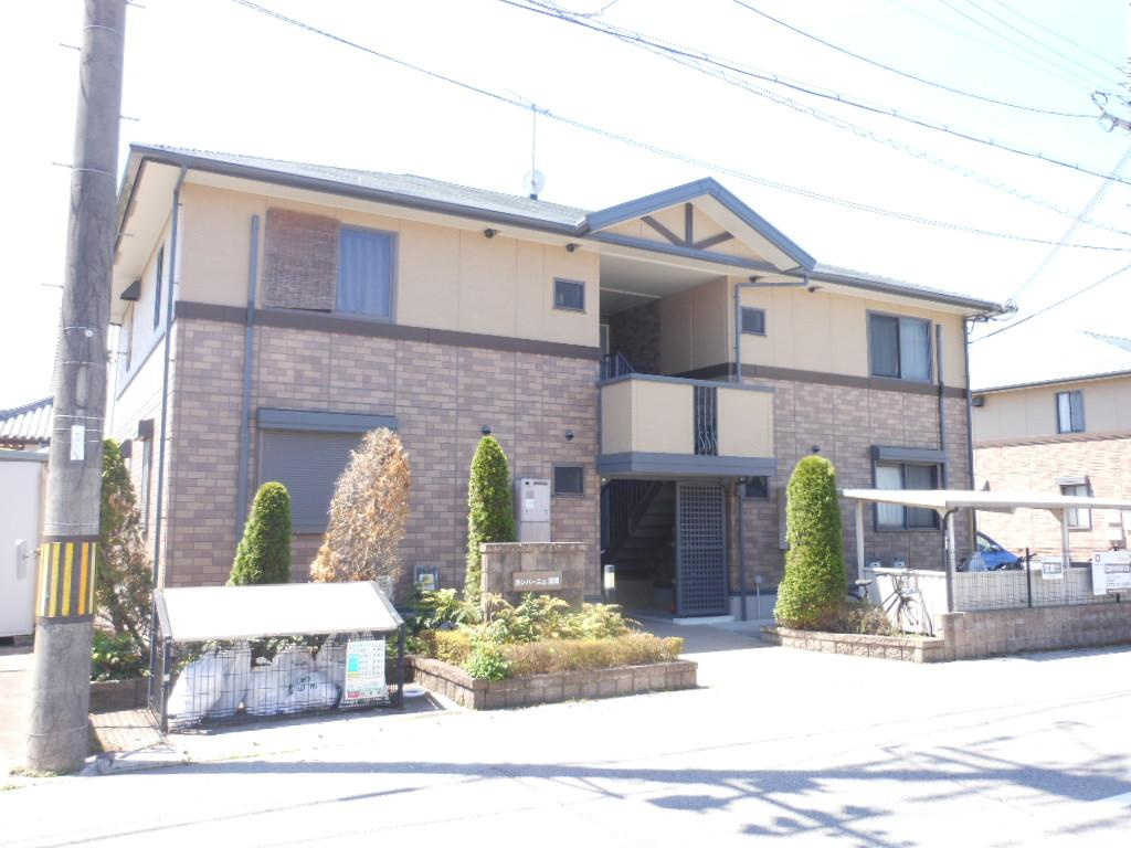 カンパーニュ黒岡A棟の外観