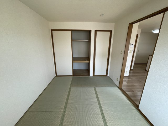 カンパーニュ黒岡A棟の和室