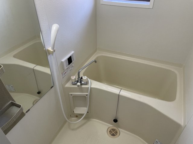 カンパーニュ黒岡A棟の浴室