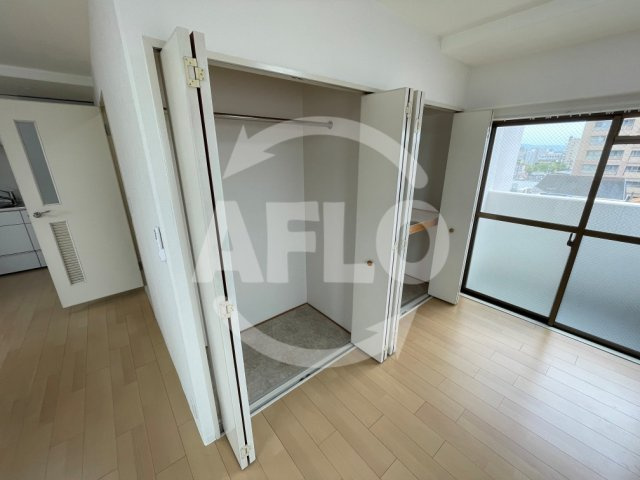 メロディハイム東帝塚山の収納|メロディハイム東帝塚山　クローゼット