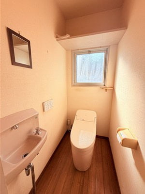 中広川戸建のトイレ