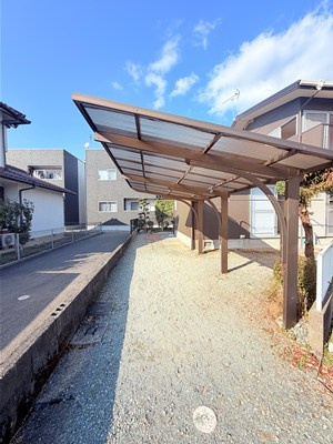 中広川戸建の駐車場