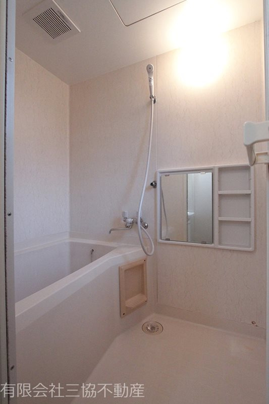 リバーサイドハウスの浴室|バス・トイレ別タイプのユニットバス