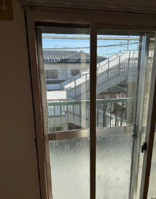 【設備】 | 押本ハイツ | 南側の窓は二重サッシになっております。