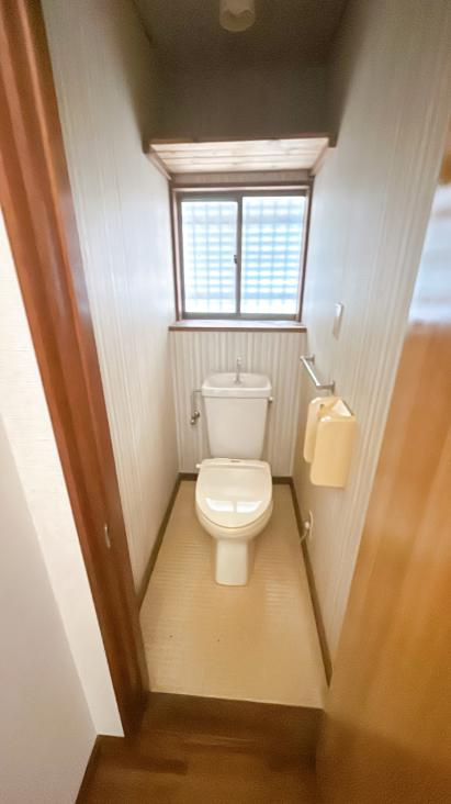 北茨城市中郷町汐見ヶ丘2丁目　中古戸建のトイレ
