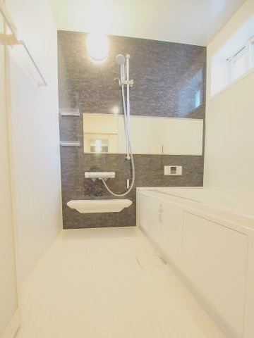 メゾンルナの洗面所