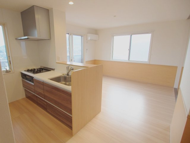 メゾンルナの居間・リビング