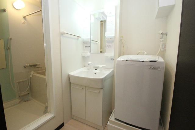 北九州市八幡西区則松６丁目のアパートの洗面所