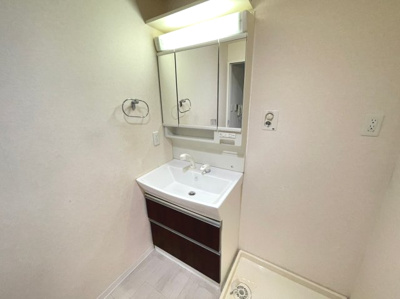 【独立洗面台】 | CRYSTAL SUITA TAKAHAMA