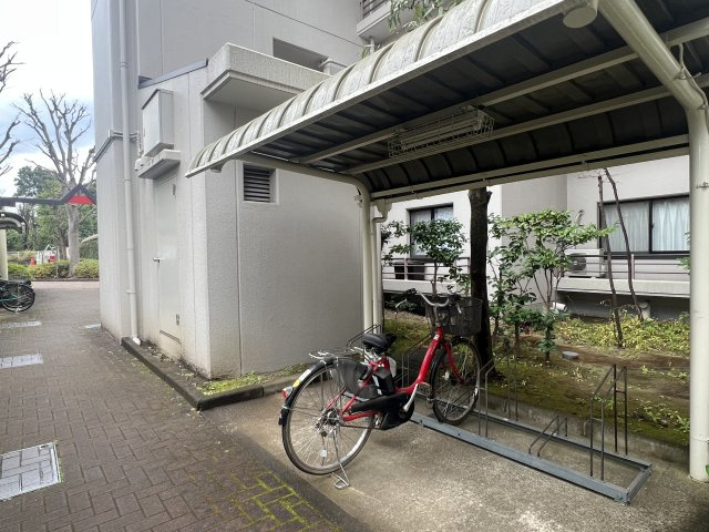 全室５帖以上の５LDK！専有面積113㎡の角部屋の贅沢詰め合わせ！！【リフォーム】フォレストヒルズ三保の駐輪場