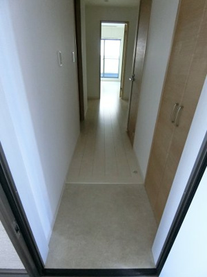 【玄関】 | フィアスコート羽衣