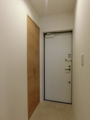 【玄関】 | フィアスコート羽衣