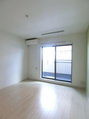 【洋室】 | フィアスコート羽衣