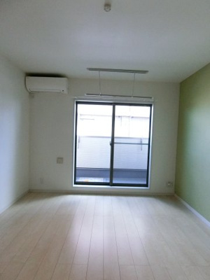 【洋室】 | フィアスコート羽衣