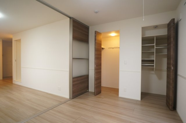 ビギーウエストの居間・リビング