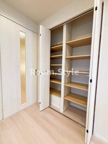 パシフィック自由が丘マンションの収納|空室のためご都合に合わせてご内覧できます
お問合せはお電話でもお受付しております。
03-6450-5211