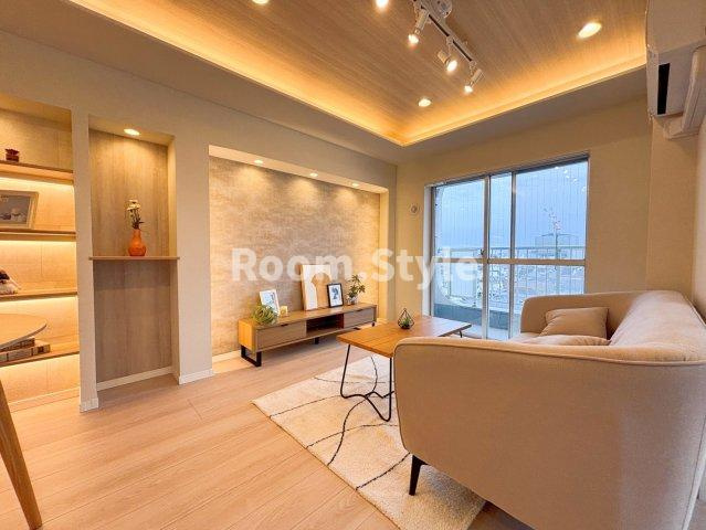 パシフィック自由が丘マンションの居間・リビング|空室のためご都合に合わせてご内覧できます
お問合せはお電話でもお受付しております。
03-6450-5211