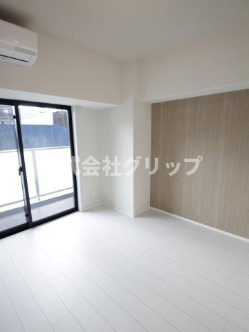 LEXE横濱関内の洋室