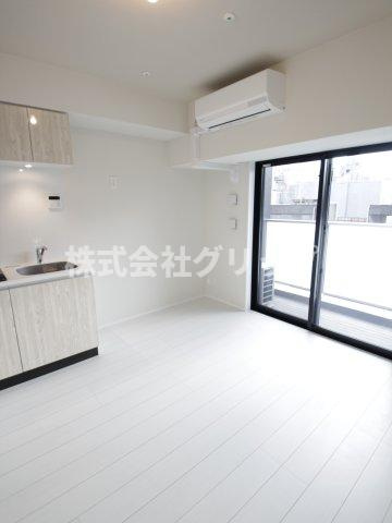 LEXE横濱関内の洋室