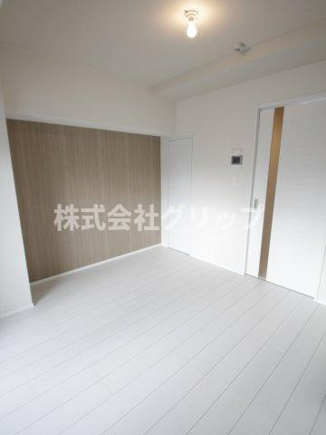 LEXE横濱関内の洋室