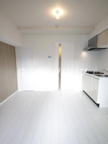 LEXE横濱関内の洋室