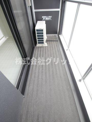 LEXE横濱関内のバルコニー