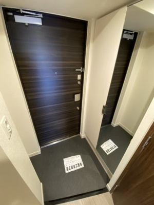 【玄関】 | プレサンス堺筋本町センティス | プレサンス堺筋本町センティス　玄関スペース