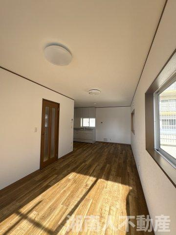 平塚市花水台　中古戸建　の居間・リビング|リビングです