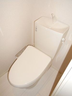 【トイレ】 | ラ・フレーズ(川越) | 清潔感のあるトイレです