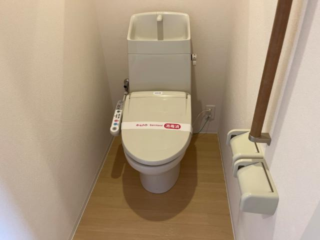 フローレンステラスのトイレ|シャワー付トイレ