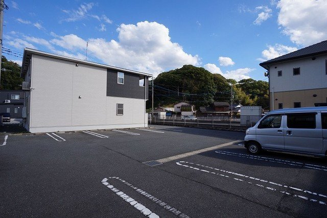 エクセレントⅠの駐車場