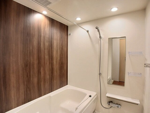 メゾンド・プチ・フルールⅩの浴室