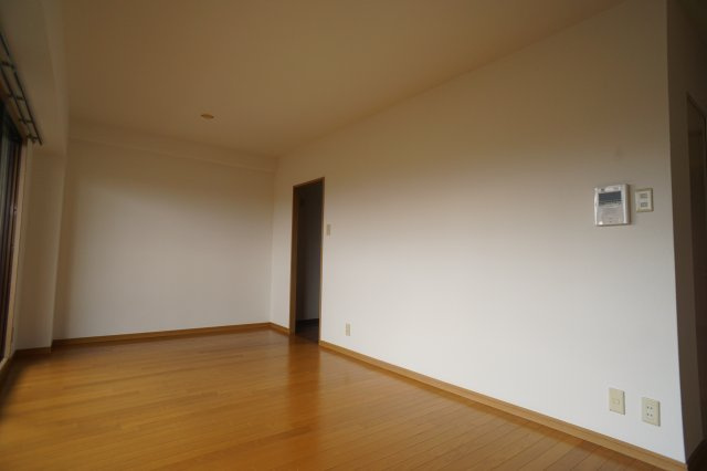 奈良市疋田町の賃貸マンションの居間・リビング