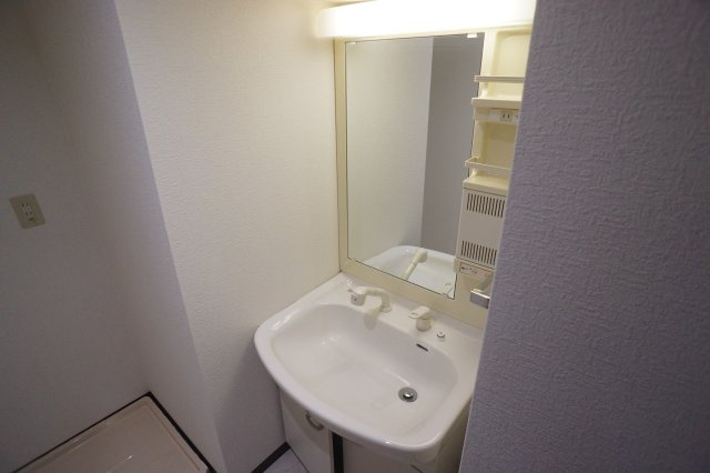 奈良市疋田町の賃貸マンションの洗面所