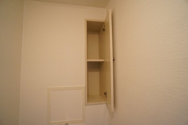 奈良市疋田町の賃貸マンションの収納