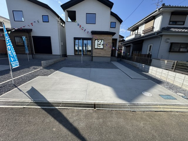 流山市江戸川台西２丁目新築戸建【江戸川台小学校：9分】の駐車場|1号棟駐車スペース・並列2台駐車可