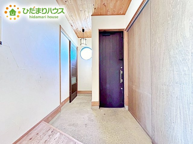 【玄関】 | 水戸市東前町　中古戸建 | 玄関は、住宅に入るときに最初に目に入る重要な場所♪清潔感溢れる空間にしたいですね