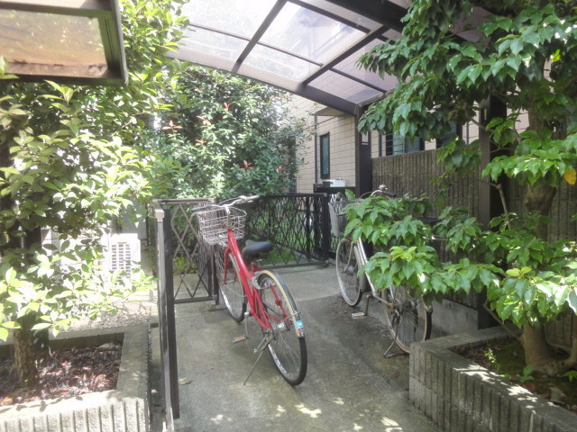 エトワール和泉のその他共用部分|★屋根付き自転車駐輪場があります♪★