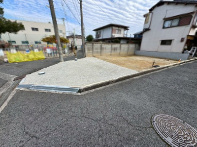 【前面道路含む現地写真】 | 加守町２丁目　新築一戸建