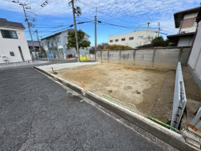 【前面道路含む現地写真】 | 加守町２丁目　新築一戸建