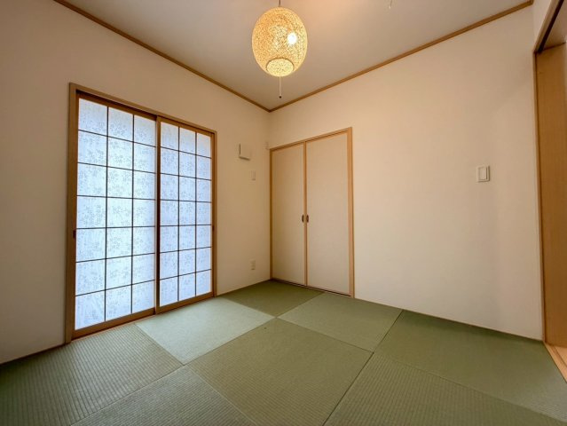 和泉市春木町2階建て角地（小学校は南松尾はつが野学園）の独立洗面台