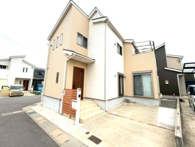 和泉市春木町2階建て角地（小学校は南松尾はつが野学園）の和室