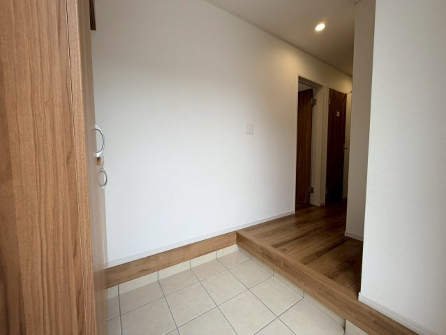 和泉市春木町2階建て角地（小学校は南松尾はつが野学園）の収納