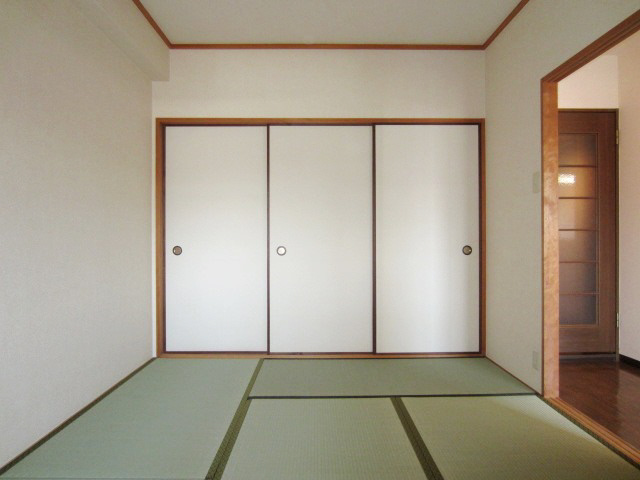 【寝室】