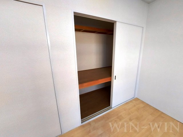 プロヴァンス飯村の収納