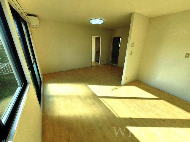 プロヴァンス飯村の居間・リビング