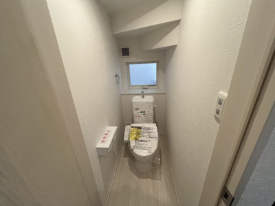 【トイレ】 | 【20万円ｷｬｯｼｭﾊﾞｯｸ対象物件】ファーストタウン第6河合町星和台 全2棟 1号棟 | 施工例写真